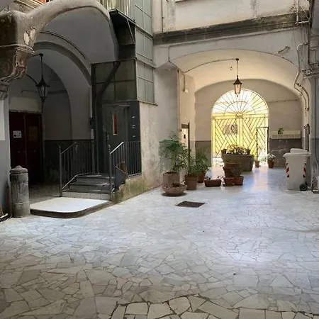 Quiet Flat With View On Castle Near Montesanto X 5 Persons