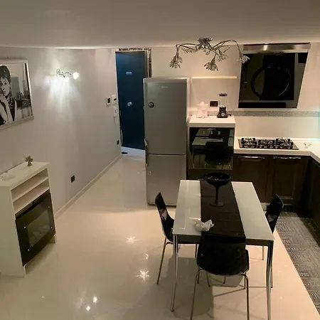 Quiet Flat With View On Castle Near Montesanto X 5 Persons