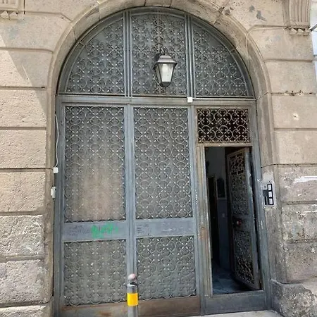 Quiet Flat With View On Castle Near Montesanto X 5 Persons *